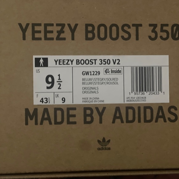 YEEZŸ 350 boost V2 belugas reflective main image 5
